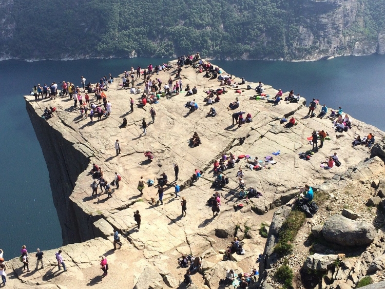 The Cheapest Way to Hike Pulpit Rock from Stavanger (1-Day Norway Cruise Stop) 