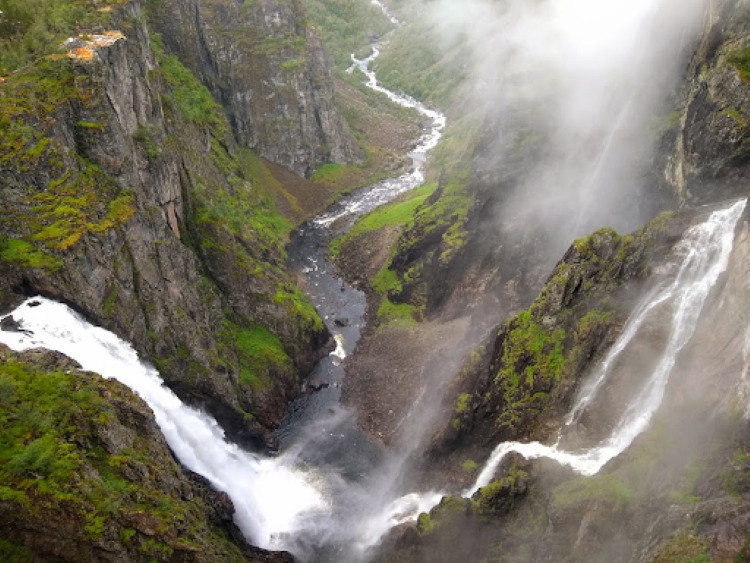 How to Spend 1 Outdoorsy Day in Eidfjord, Norway (1- Day Cruise Stop Itinerary!)