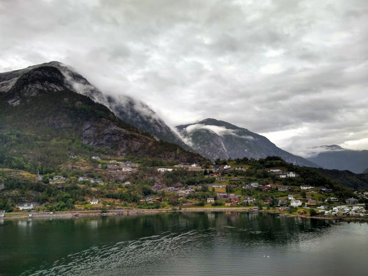 Eidfjord tour office (white building on the left) 