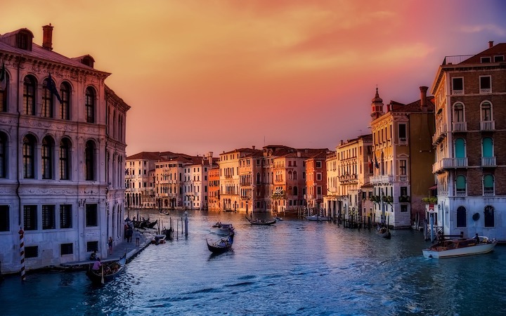 Live in Italy