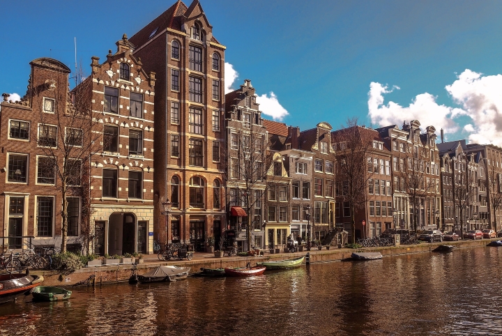 7 Best International Health Insurance Options for Expats in Netherlands