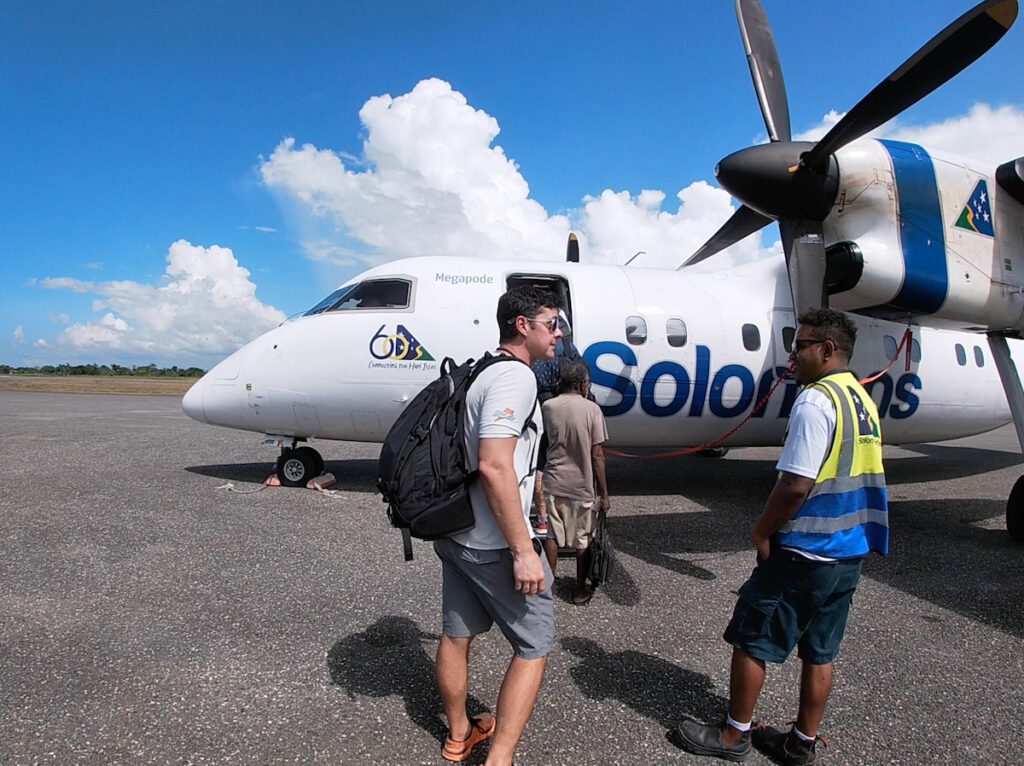 Air Solomon Plane
